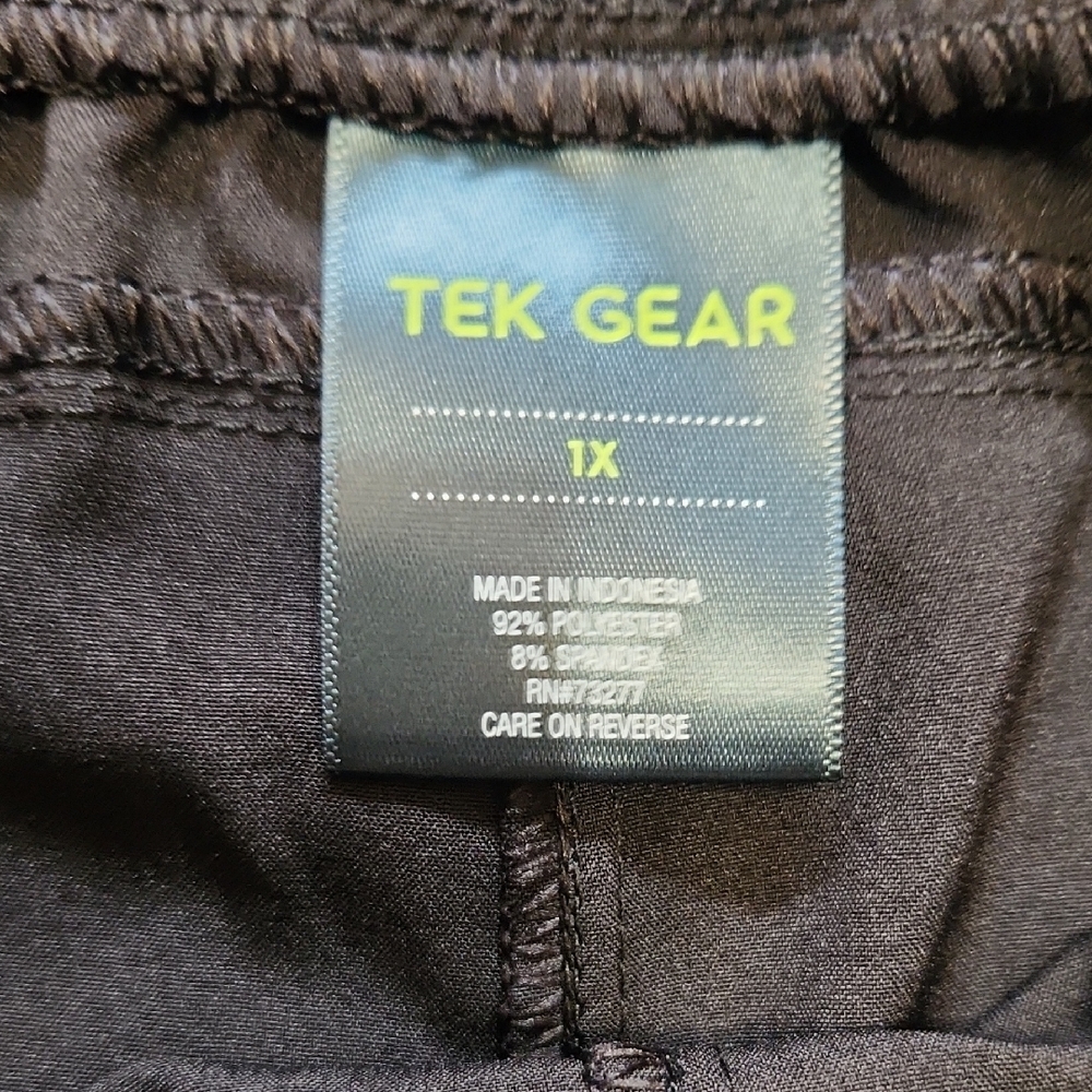Tek Gear Women's Black Athletic Shorts - Picture 2 of 3